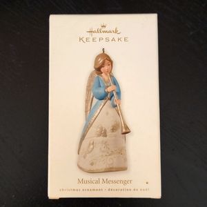 Hallmark Keepsake Ornament 2010 Musical Messenger Angel. New in Box